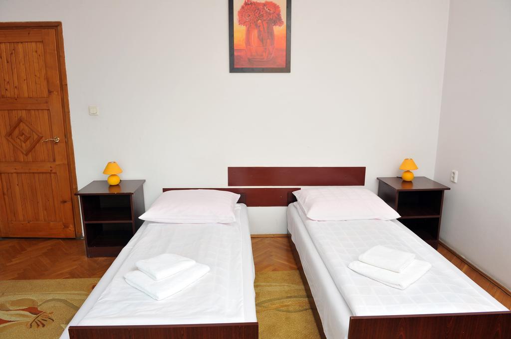 Krystyna Hotel Krakow Room photo